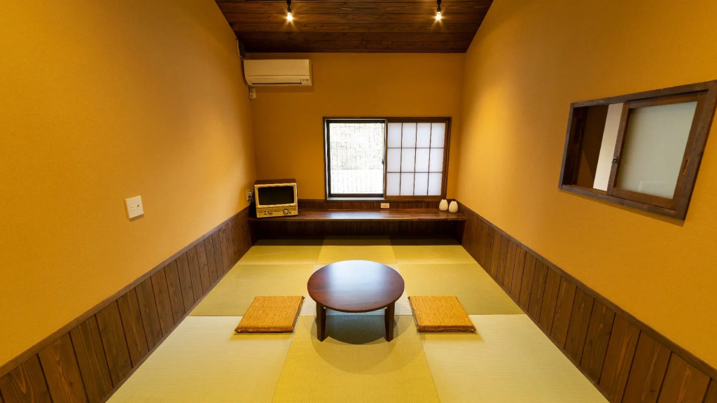 Nadeshiko Shirakawa Machiya House