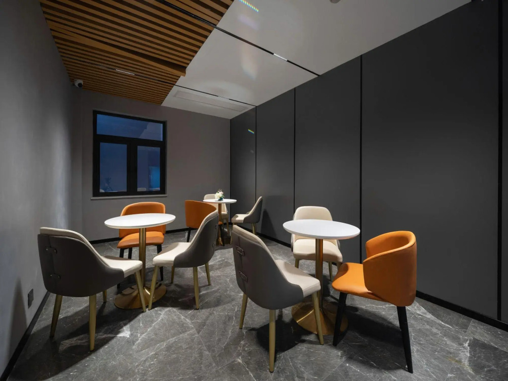 Jinglai Hotel Light Luxury - Daning International Shanghai Business School Branch