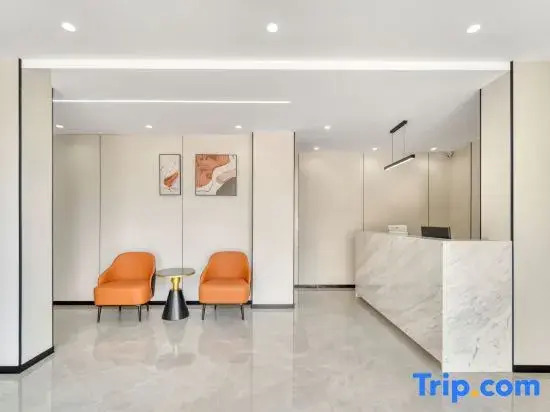 Yizhong Hotel (Hangzhou West Lake Lakeside Zhonghe North Road Subway Station)