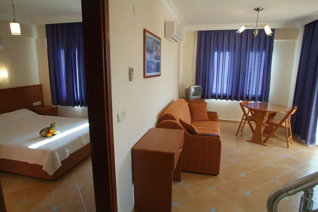 Sea Breeze Hotel and Apartments