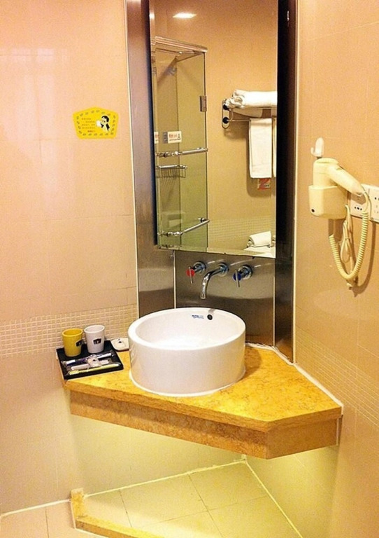 Motel 168 - Shanghai New International Expo Center