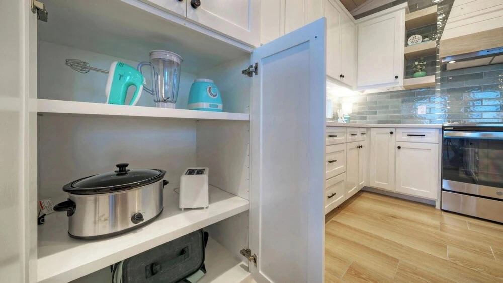 Sleeps 36! 3 Homes Side-by-side w/ Private Pools, Patio Lounge, 5 Mins to Beach