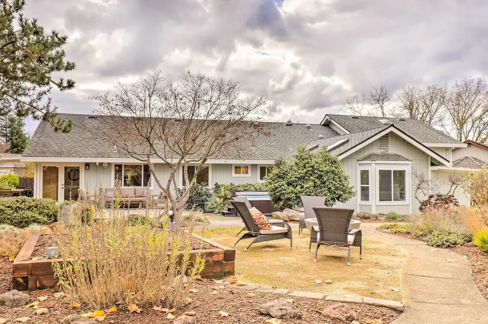 Peaceful Windsor Retreat w/ Private Hot Tub