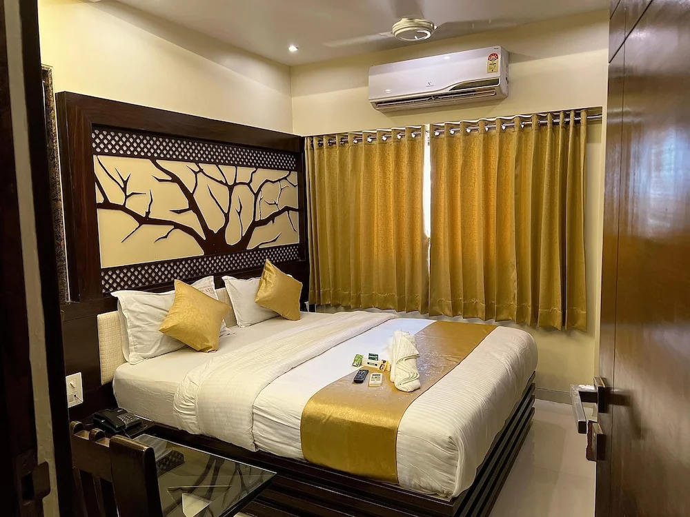 HOTEL REST INN