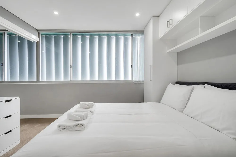 Bright 1 Bedroom Unit in the Heart of Manly
