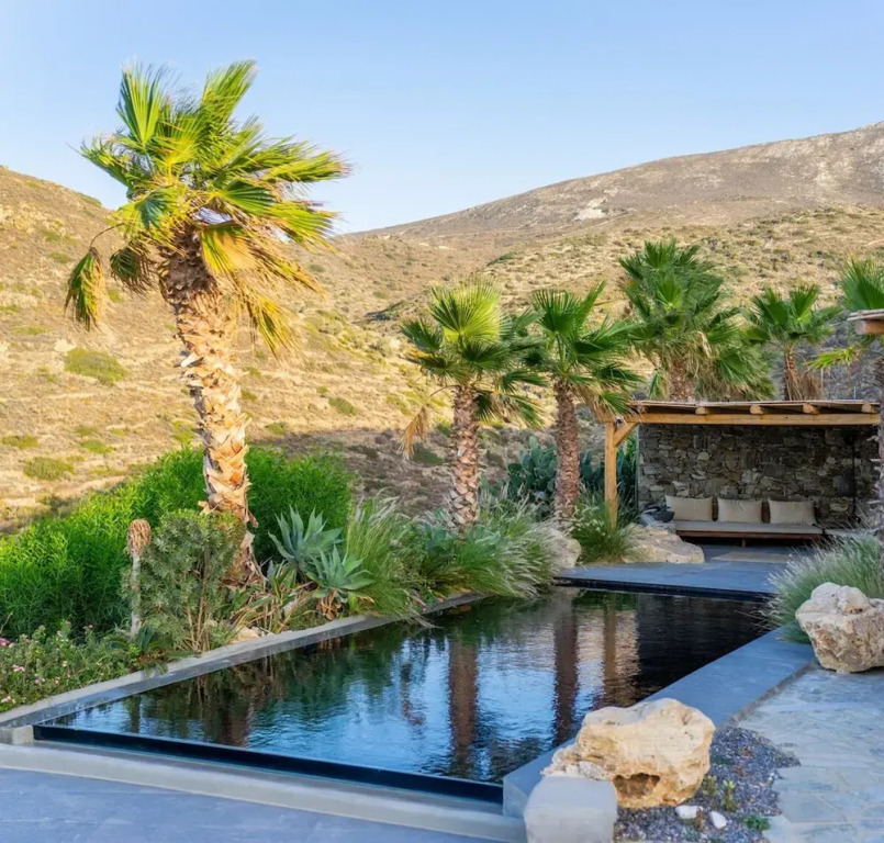 Luxury Villa Delphinus - AllParos Villas