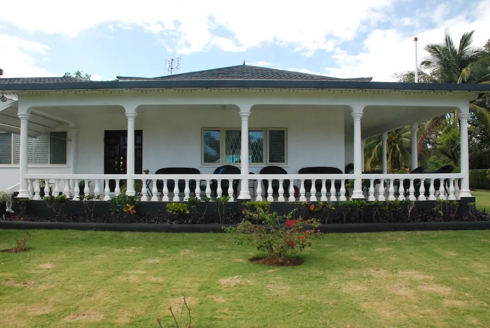 Eslyn Villa