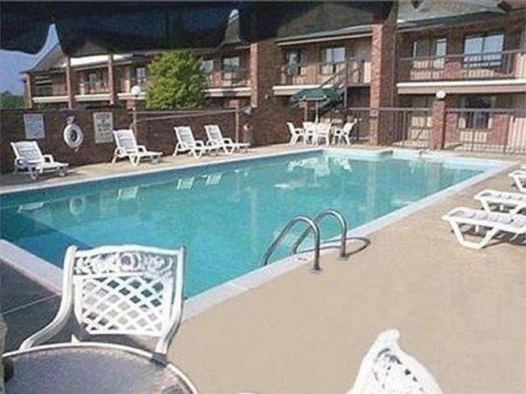 Days Inn by Wyndham Clanton AL