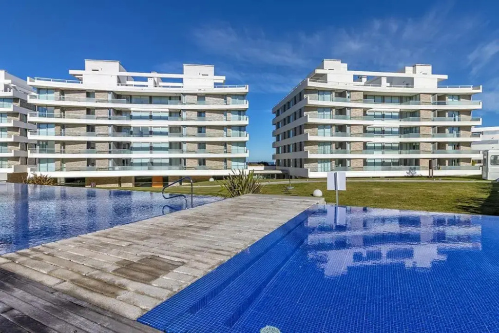 Departamento con terraza propia - Edificio Lumiere Punta del Este