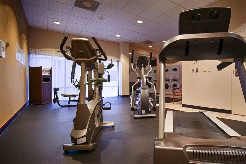 Best Western Plus Executive Inn