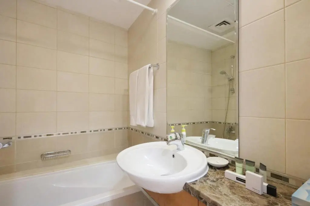 Dubai Marina 3 Bedroom Suite with Full Marina View