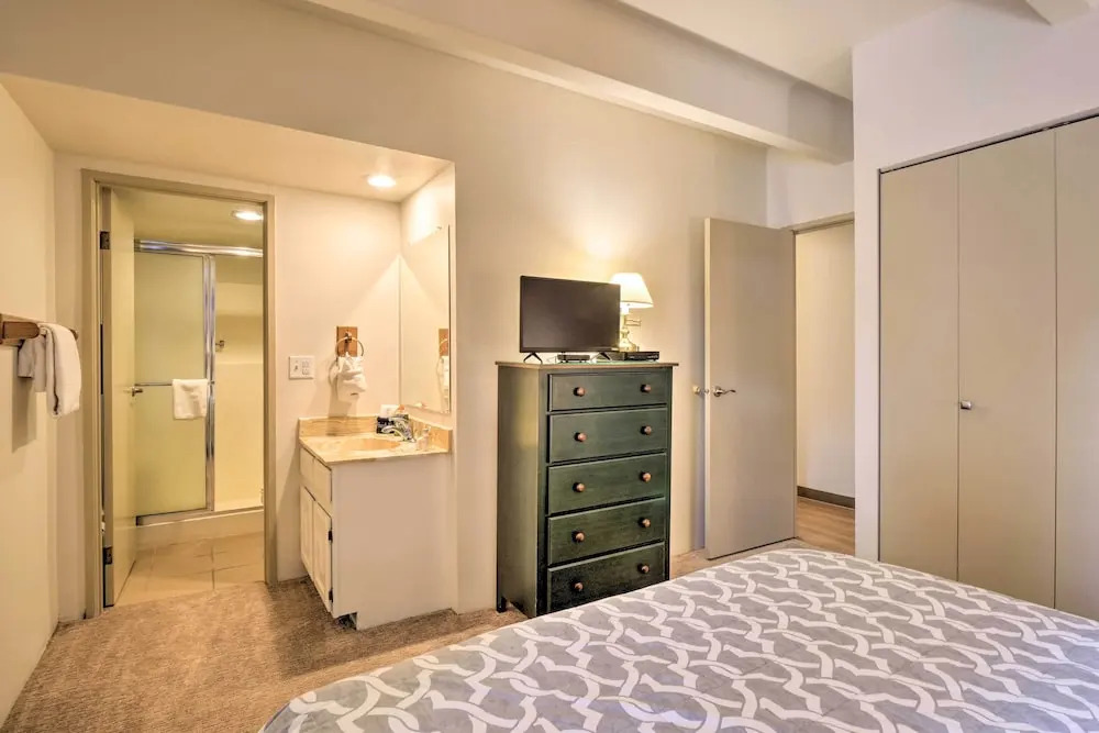 1 Mi to Dillon Reservoir: Condo Retreat in Frisco!