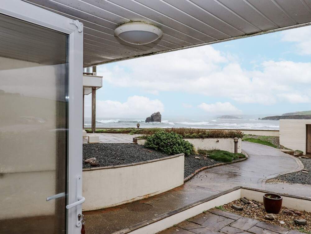 8 Thurlestone Rock