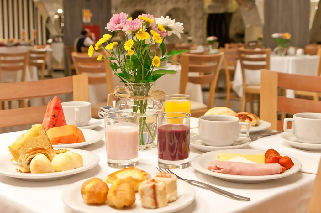 Monaco Hotel & Convention By Easy Class