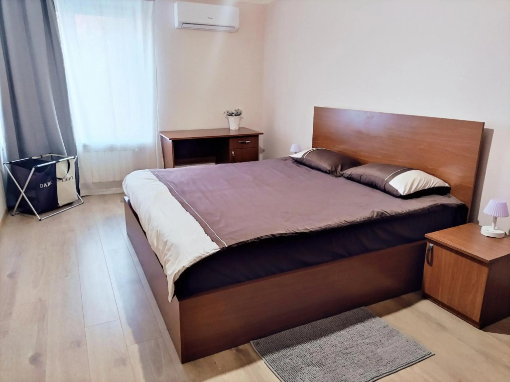 Renovated 1 bedroom with King size bed in Kentron