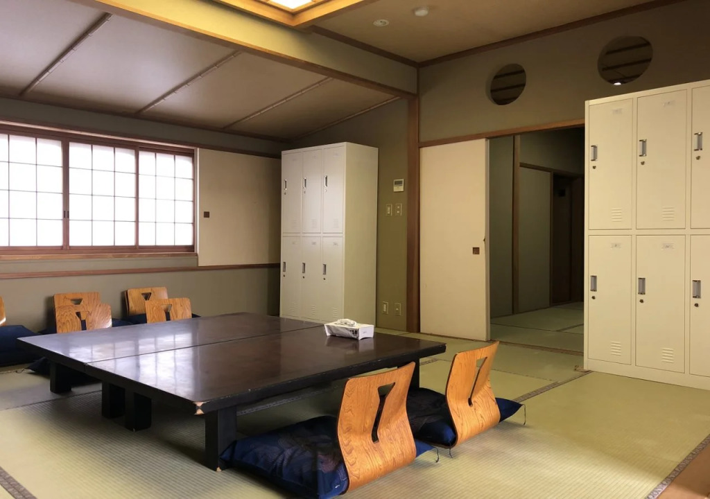 Iwamuro Slow Hostel