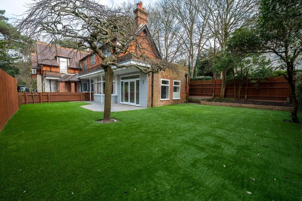 The Manor - Large Luxury home in Bournemouth - Sleeps 12+