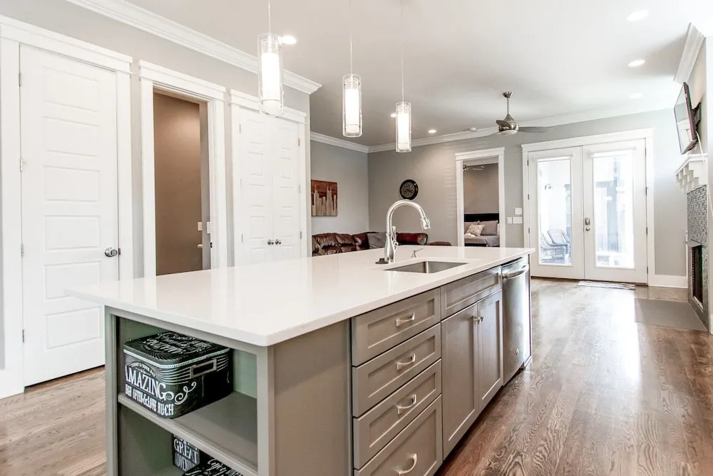 Brand New Luxury Rental in Nashville by RedAwning
