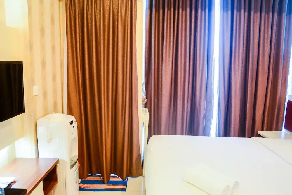 Comfortable Studio near Salemba Area at Capitol Park Apartment By Travelio