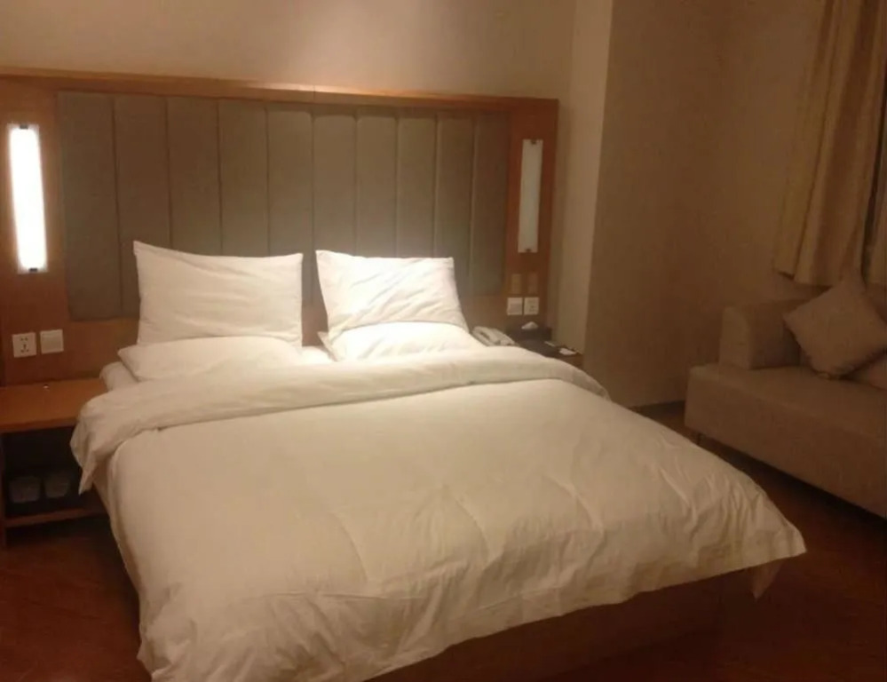 All Seasons Hotel