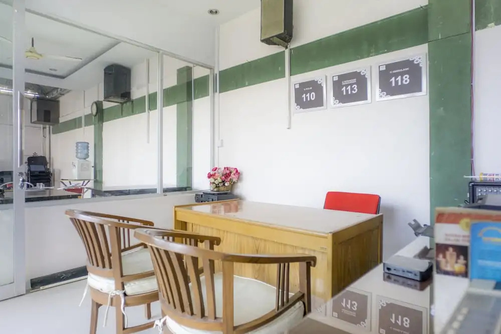 Rose House by OYO Rooms