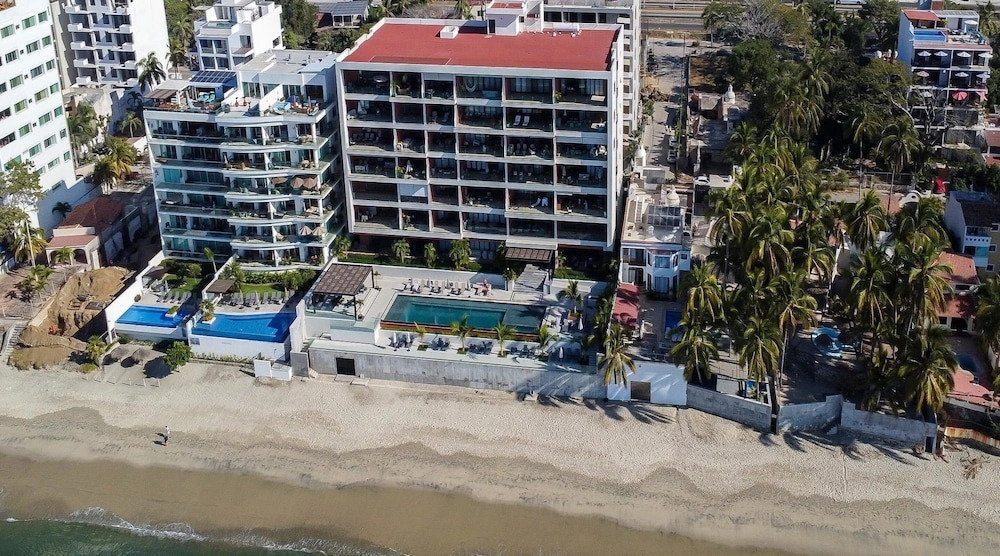 Casa del Mar by Kivoya