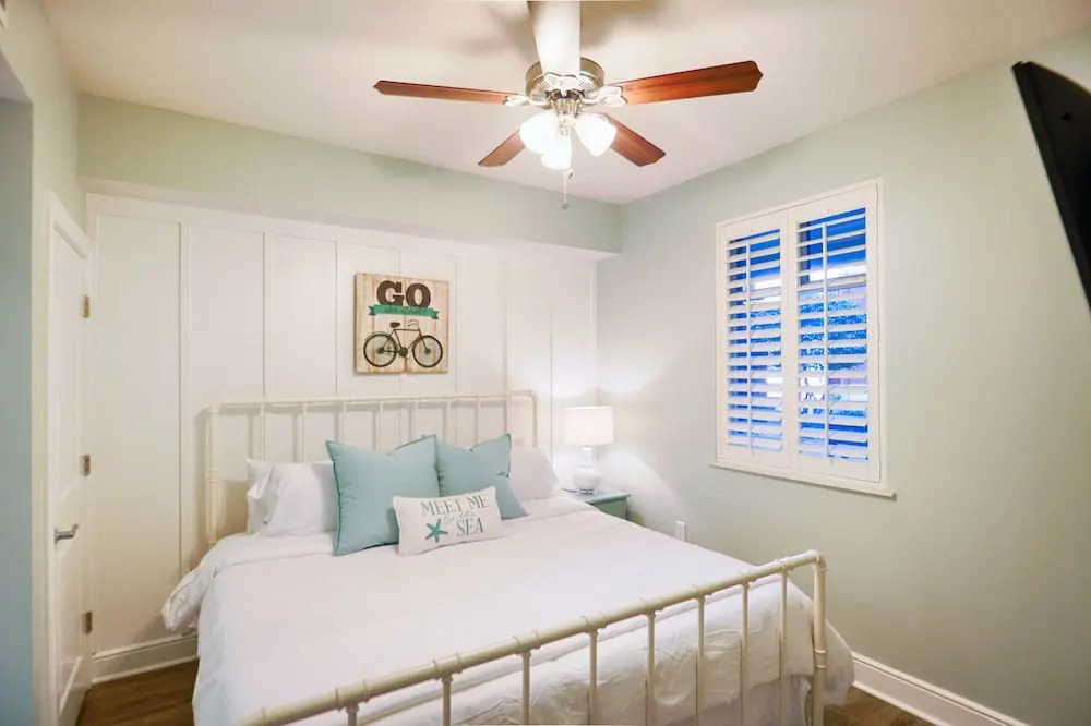 Azure 106 - 4 Br condo by RedAwning