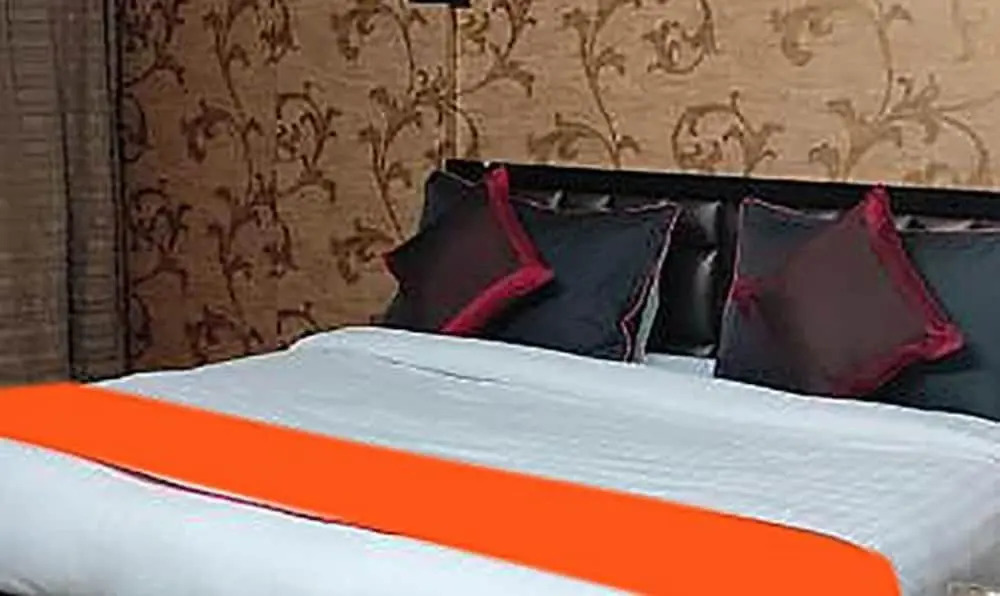 Fabhotel Plus Royal Galaxy I
