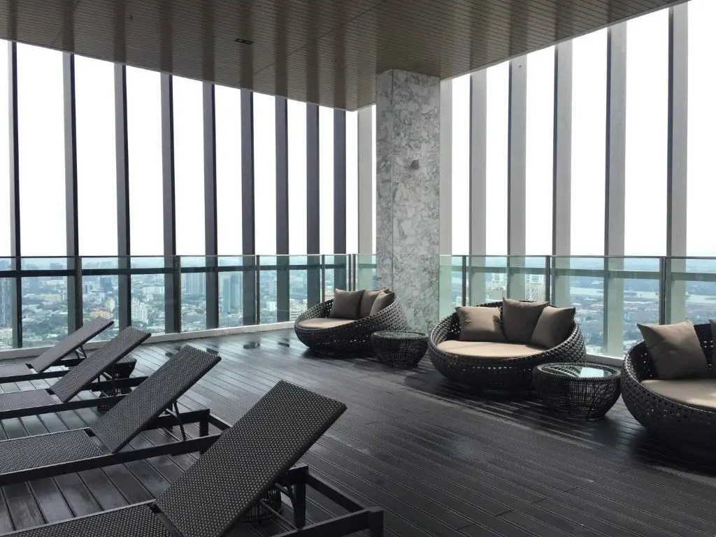 1br@bts E5,skytop Pool@50f,free Pocketwifi#213