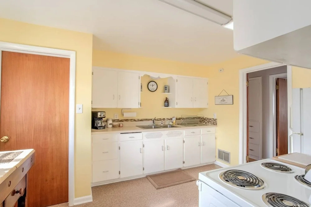 4 Bedroom Mountain View with Firepit & Ping Pong