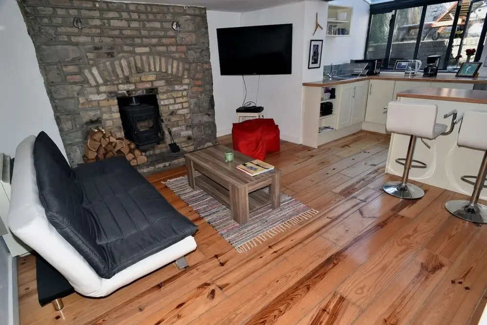 Spacious 3 Bedroom Family Home in North Strand