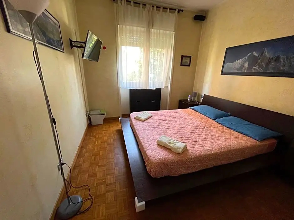 Impeccable bnb in Milan next to M1 metro 10 mins away from duomo Wi-Fi feel like home