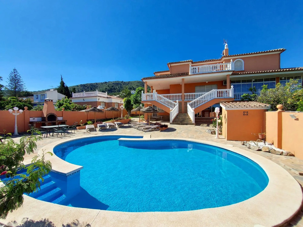 TESS Villa Paradise