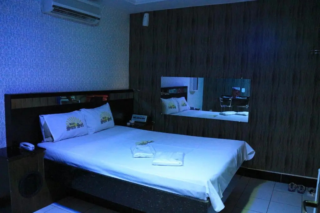 Sunset Apart Motel