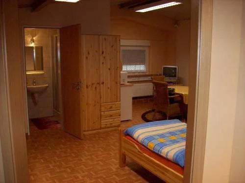 Econo Motel Goelzer