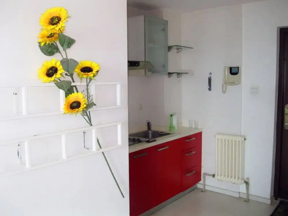 Dalian Yijia Apartment