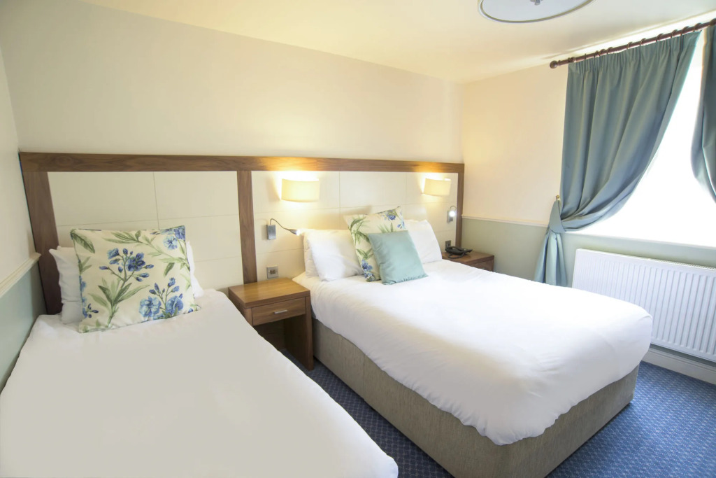 Newby Bridge Hotel