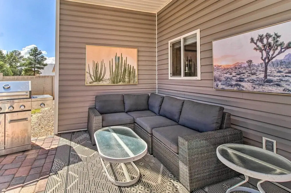 Private Patio + Gazebo: Show Low Hideaway!