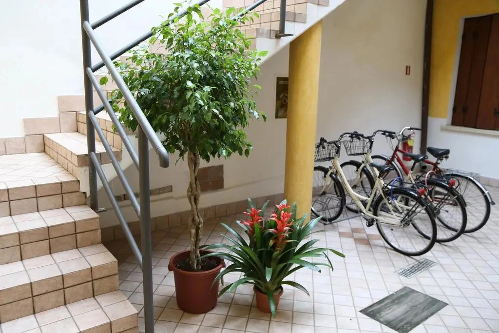 Hotel Mantegna Stazione, MantegnaHotels