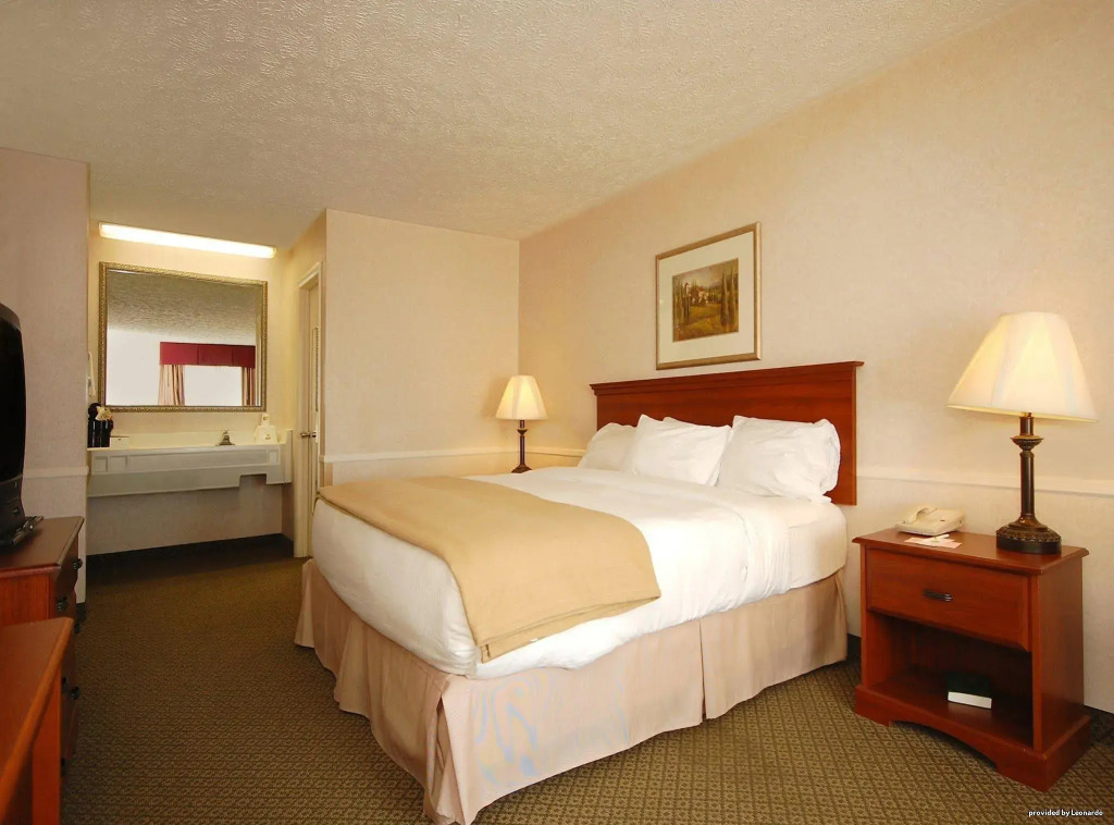 Motel 6 Hillsville, VA