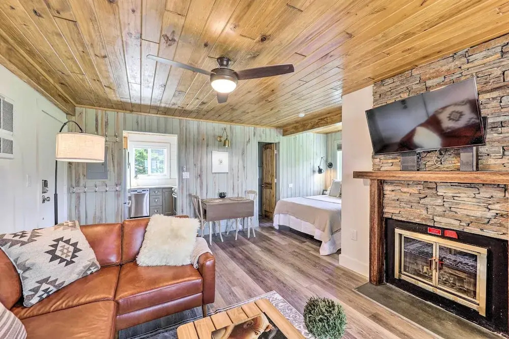 Walk to Ski Slope: Sugar Mountain Condo w/ Balcony