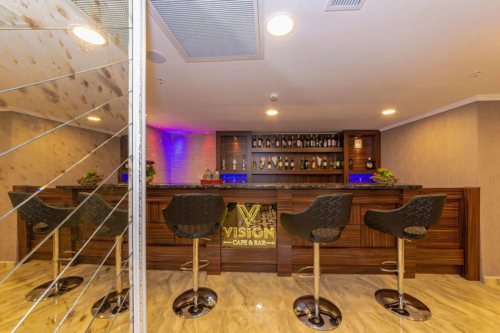 Vision Deluxe Hotel