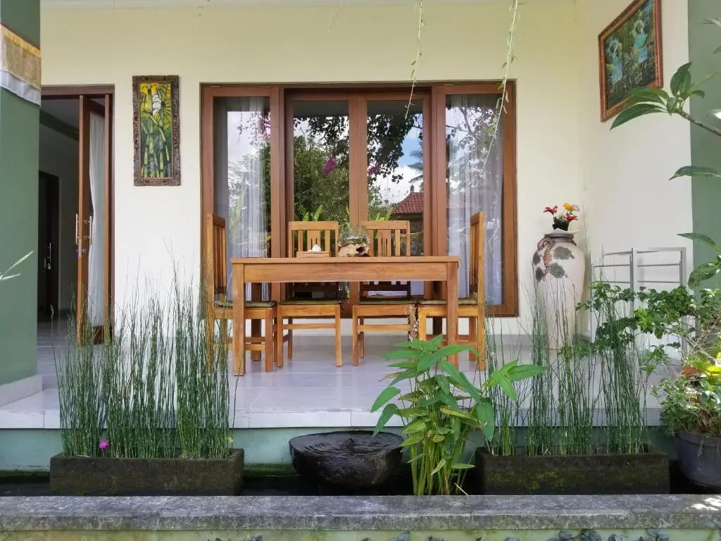 Sari Mimpi Kutuh