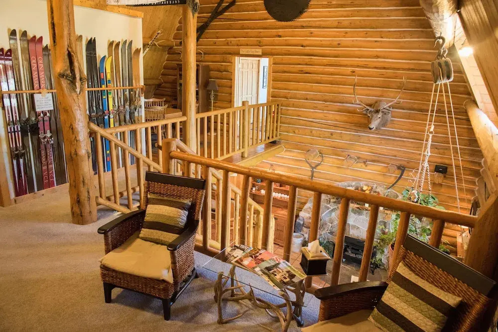 Snowberry Inn Bed & Breakfast