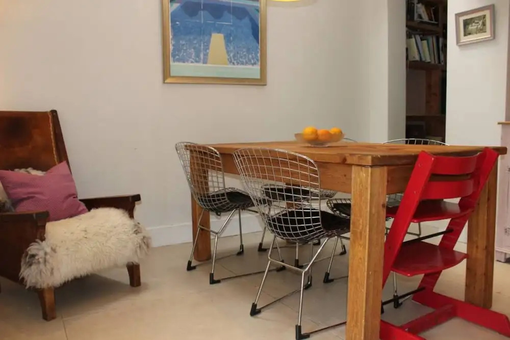 4 Bedroom House With Large Garden