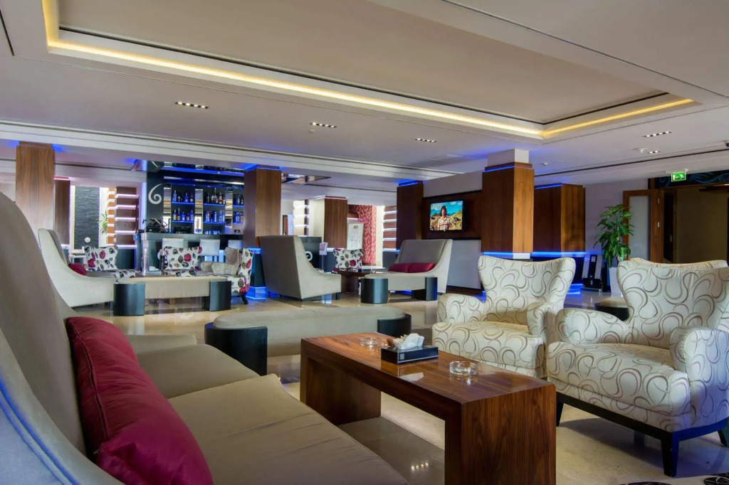 Grand Park Hotel