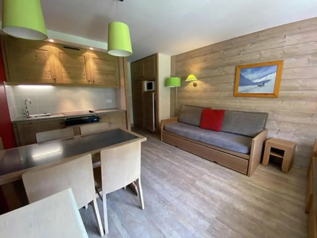 Appartement La Tania, 2 pièces, 4 personnes - FR-1-513-74