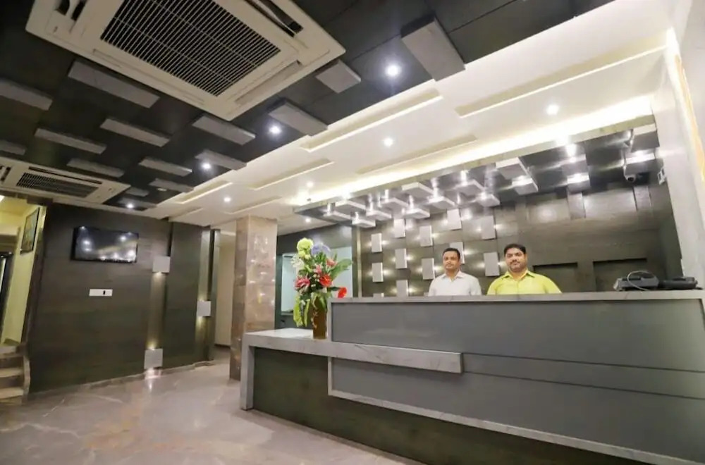 Hotel Skylark