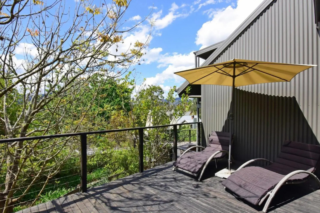 Cloudsong Chalet 1 Close to the village centre