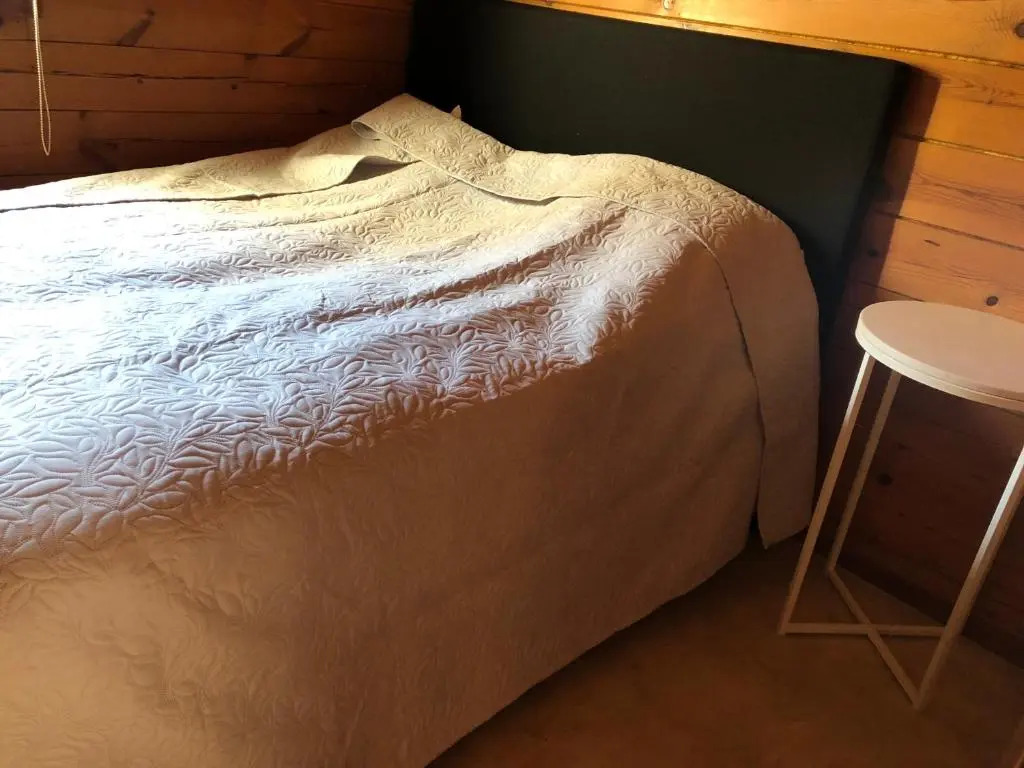 Three Rooms stuga i stugby near National Park